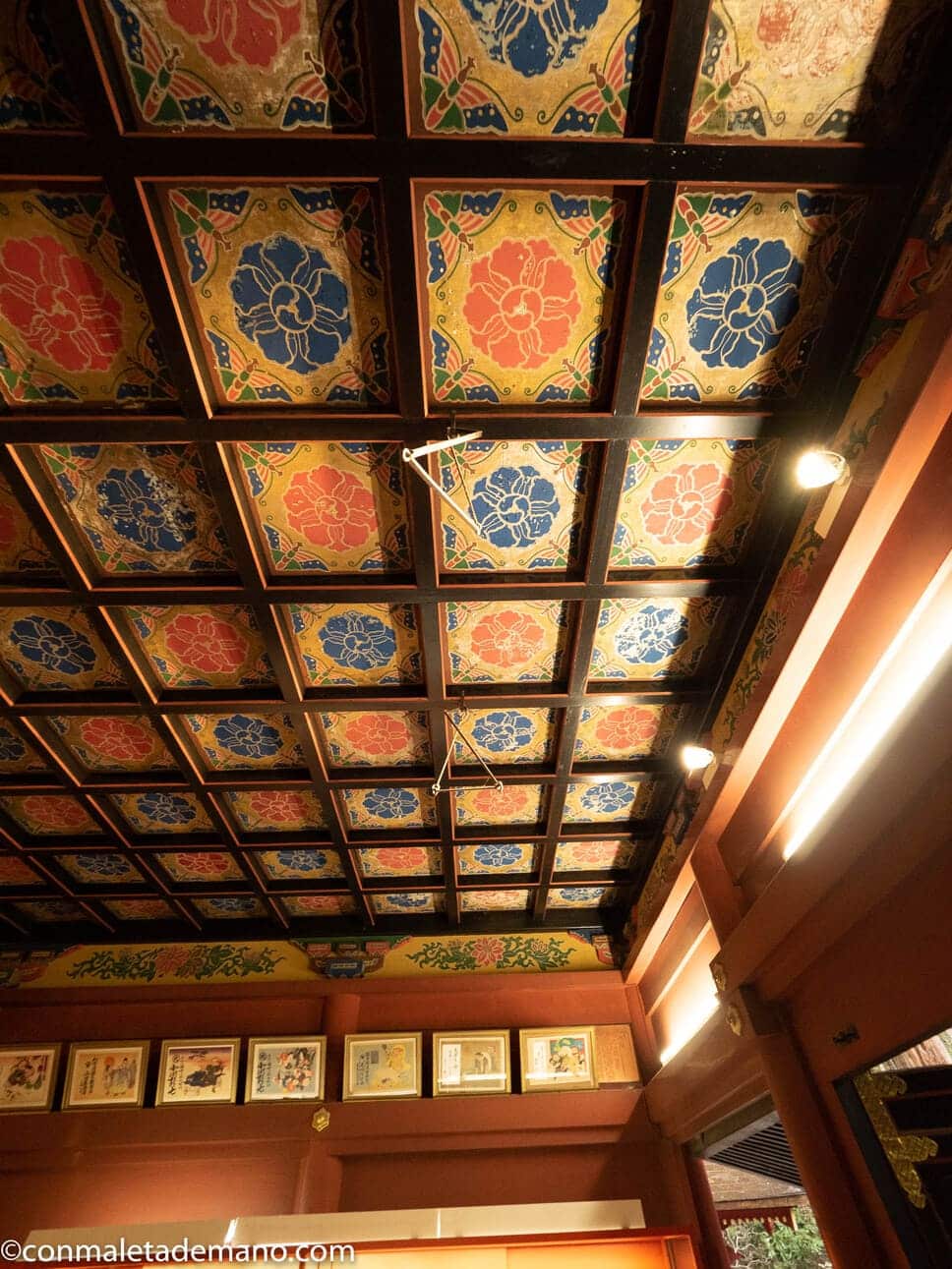 Techo en el interior de uno de los edificios del Futurasan