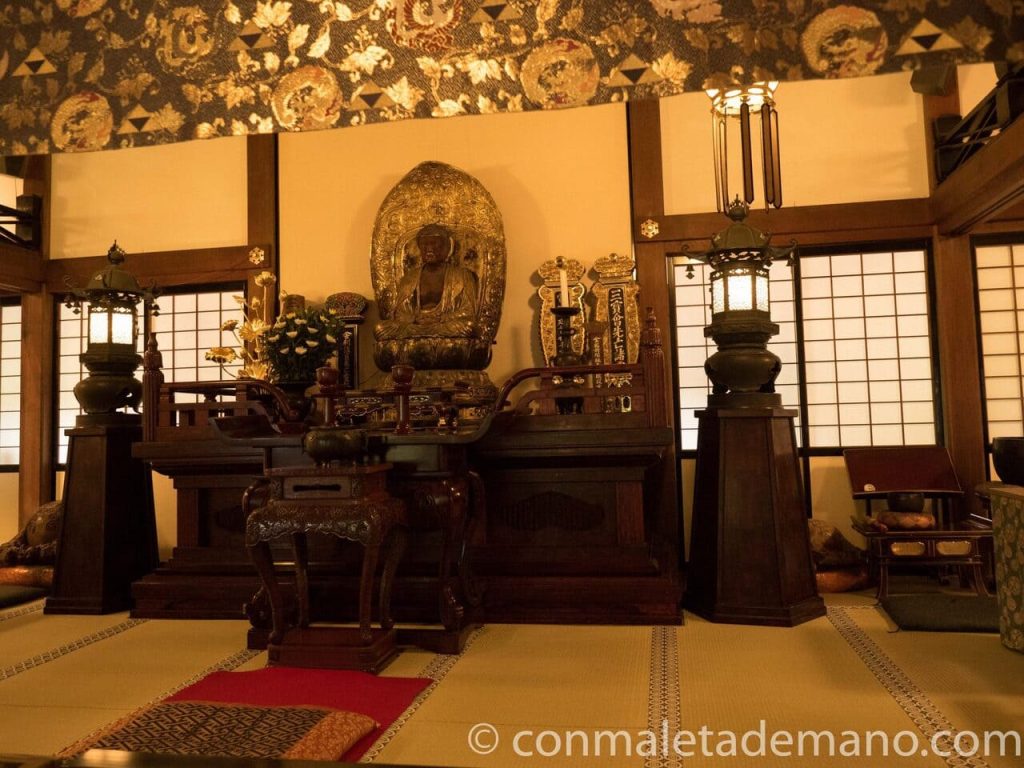 Interior del edificio principal del Engakuji, en Kamakura