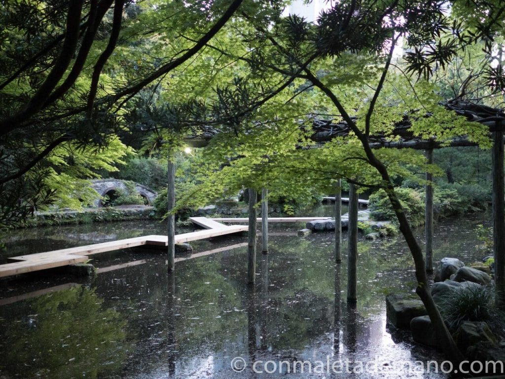 Jardín del Santuario Oyama, en Kanazawa, Japón