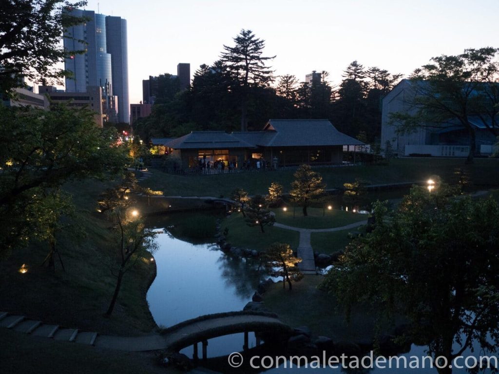 Jardín del Santuario Oyama, en Kanazawa, Japón