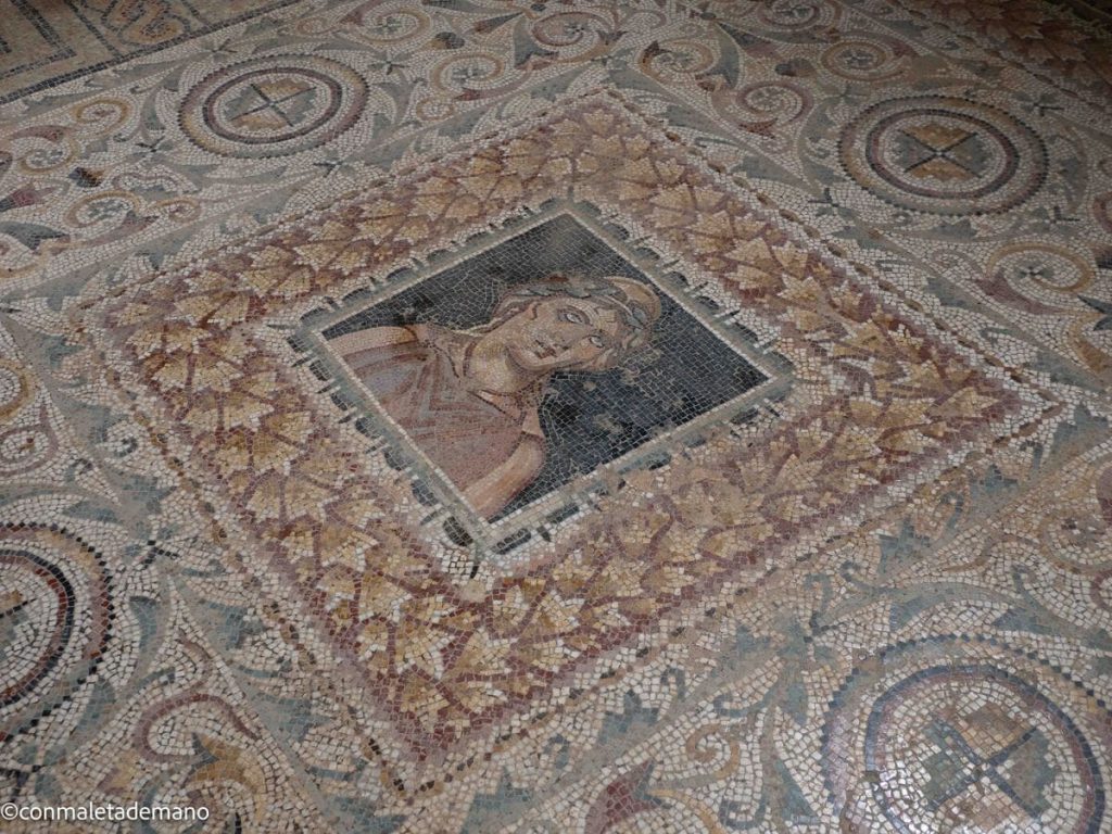 Mosaico en una de las casas de Bulla Regia, en Túnez