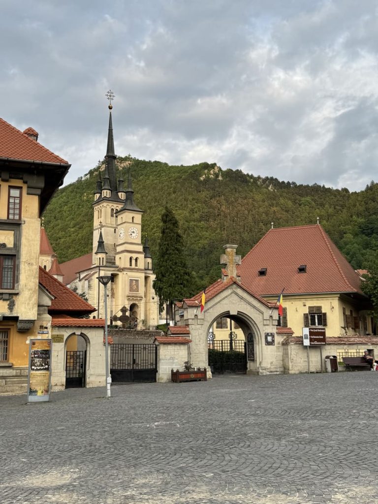 La Iglesia de San Nicolás, en la Plaza Unirii, Brasov