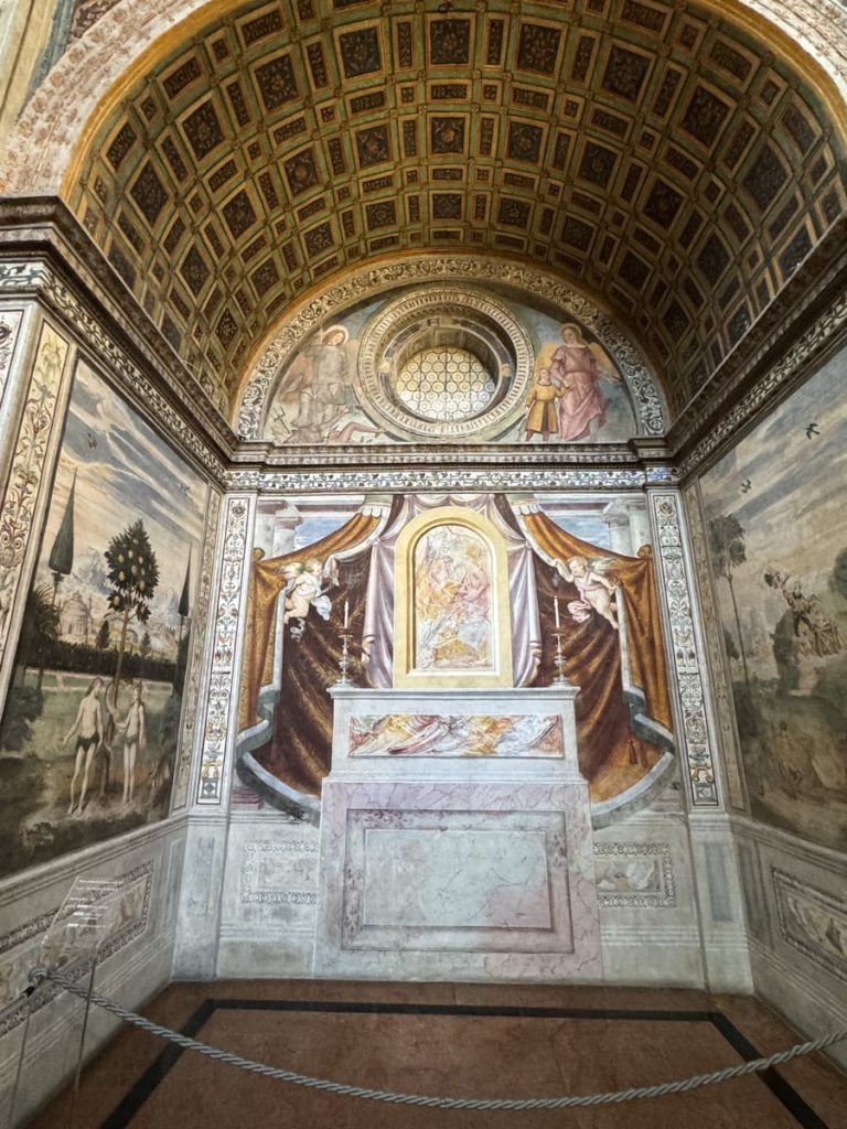 Interior de San Maurizio al Monastero Maggiore, en Milán